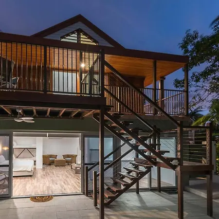 10 Wharf Street - A Tropical Family Home-3
