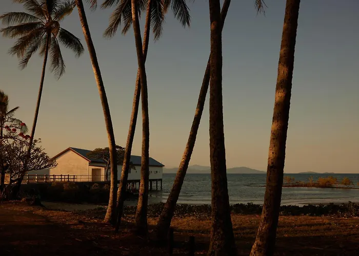 'The Edge' Unique Luxury Experience Villa Port Douglas